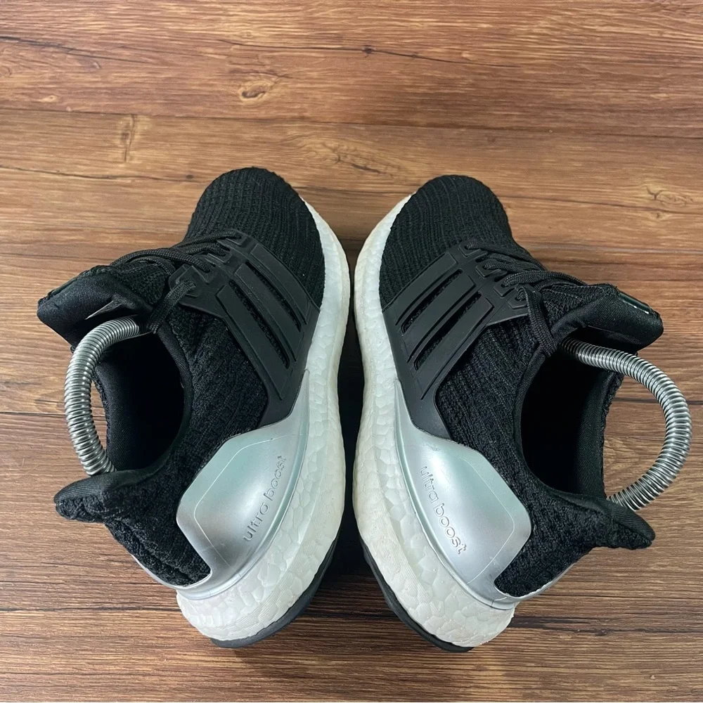 Adidas Ultraboost 4.0 Athletic Sneakers‎ Women’s Size 7 Shoes